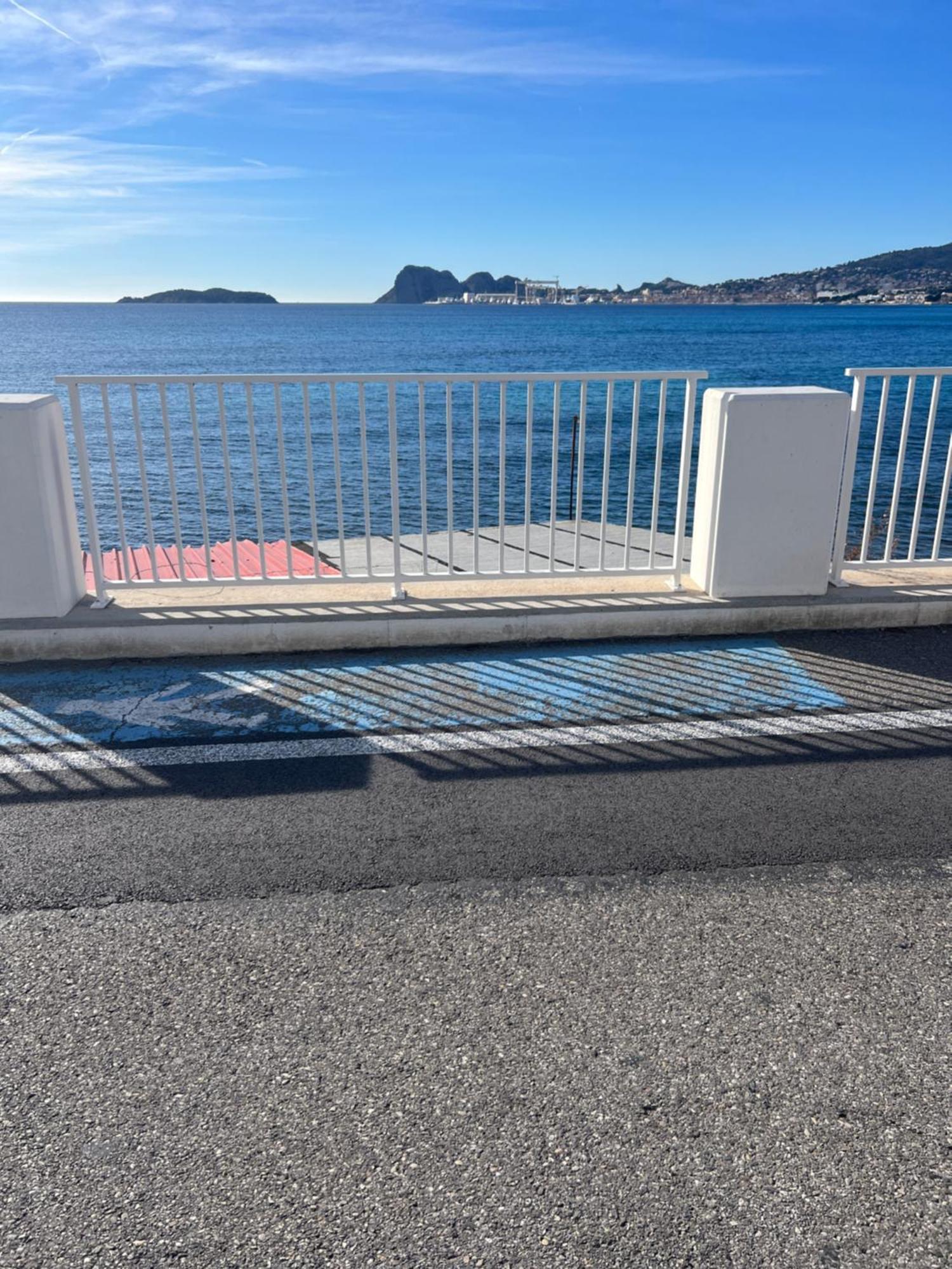 Maison T2 Avec Jaccuzi Wifi Parking Saint-Cyr-sur-Mer Exterior foto